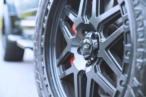 Mantra Wheels for Land Rover Defender Blue Seamak 22″ Gloss Black