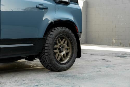 Mantra Wheels for Land Rover Defender Blue