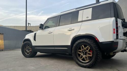 Mantra Wheels for Land Rover Defender White